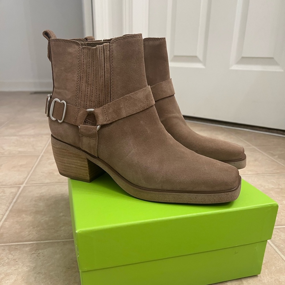 NEW with box Sam Edelman Bellamie Suede Bootie Harness 8.5